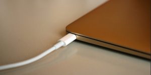 Update MacBook dengan USB-C Diperkirakan Akan Diperkenalkan Juni ini