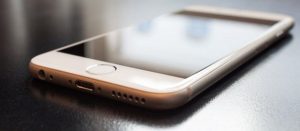 3 Penyebab & Cara Mengatasi iPhone Cepat Panas